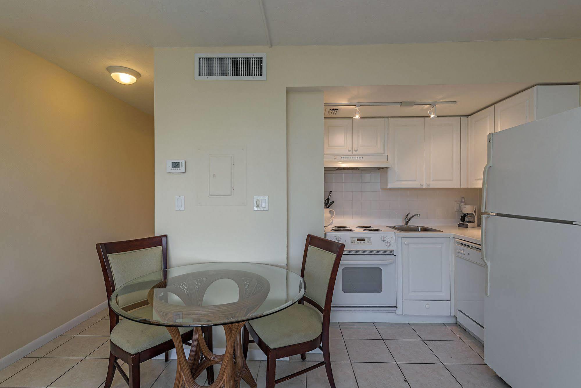 Marco Beach Vacation Suites Caxambas 外观 照片