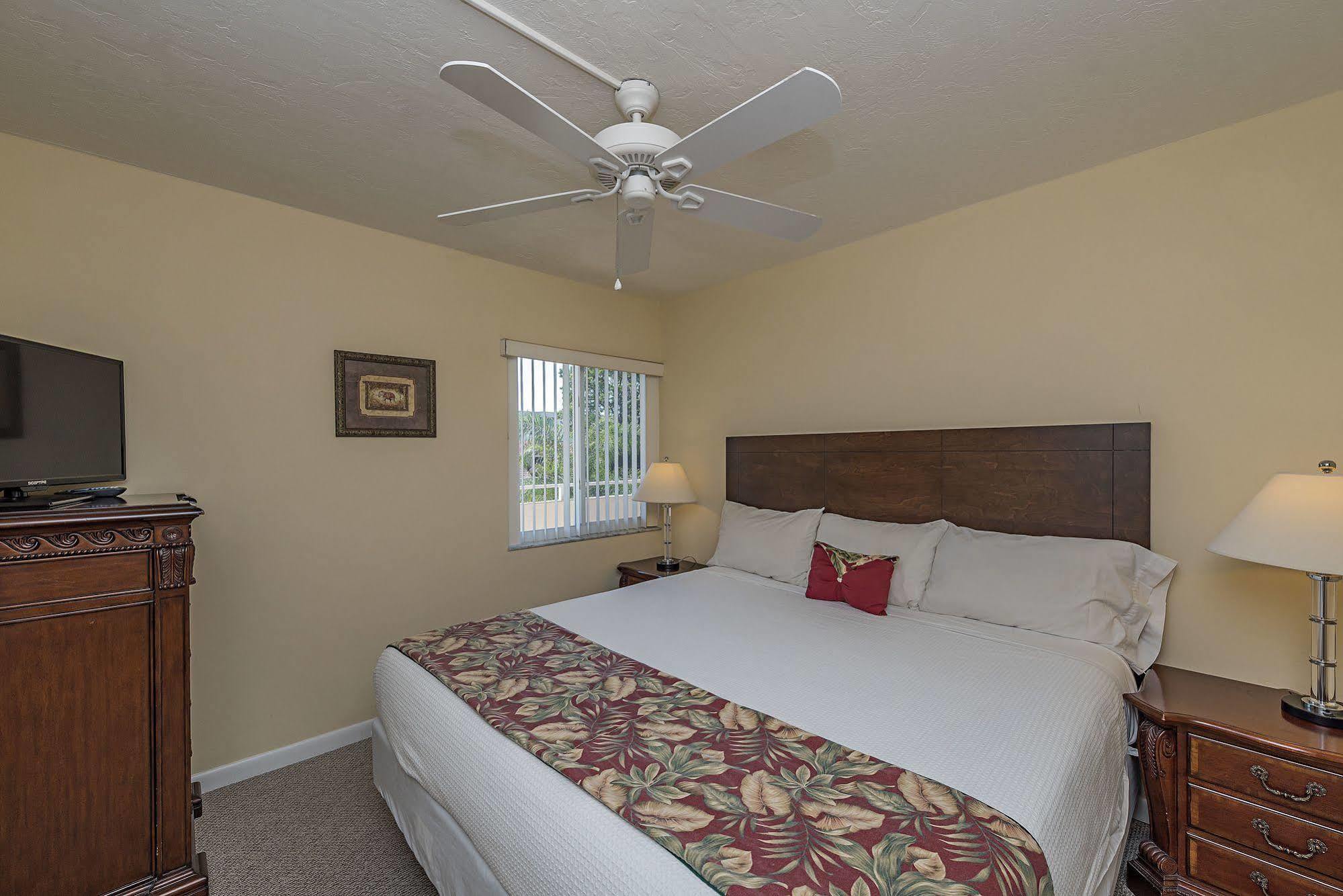 Marco Beach Vacation Suites Caxambas 外观 照片